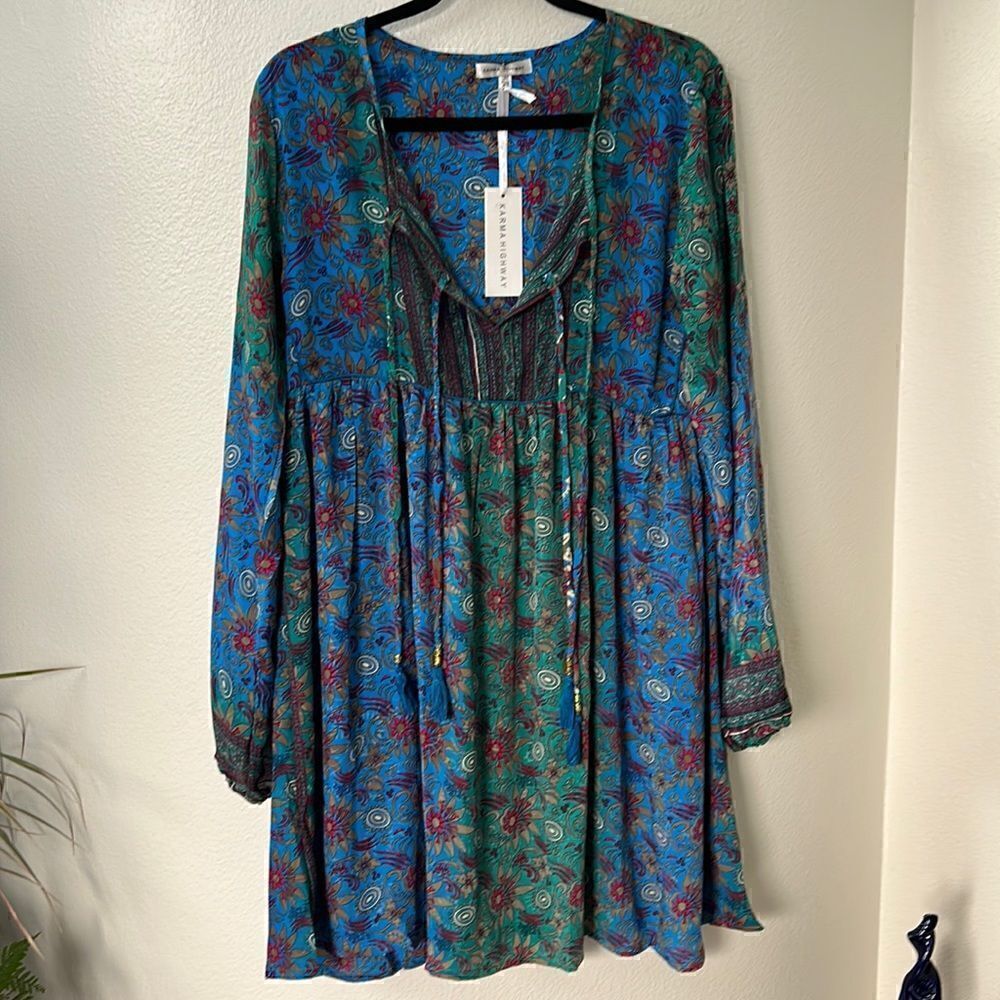 Vibrantβ
colorsβ-β
dress